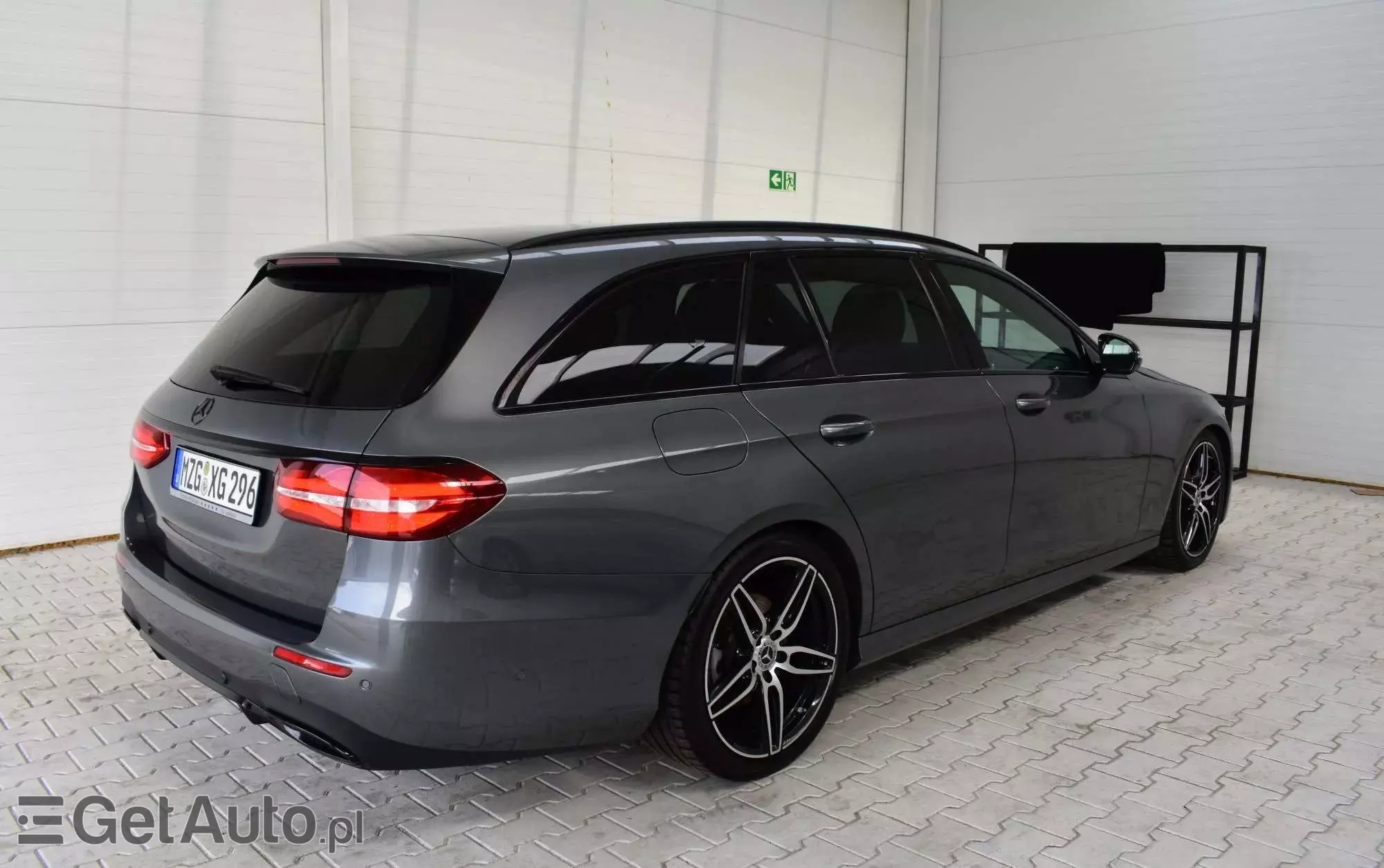 MERCEDES-BENZ Klasa E 220 d AMG