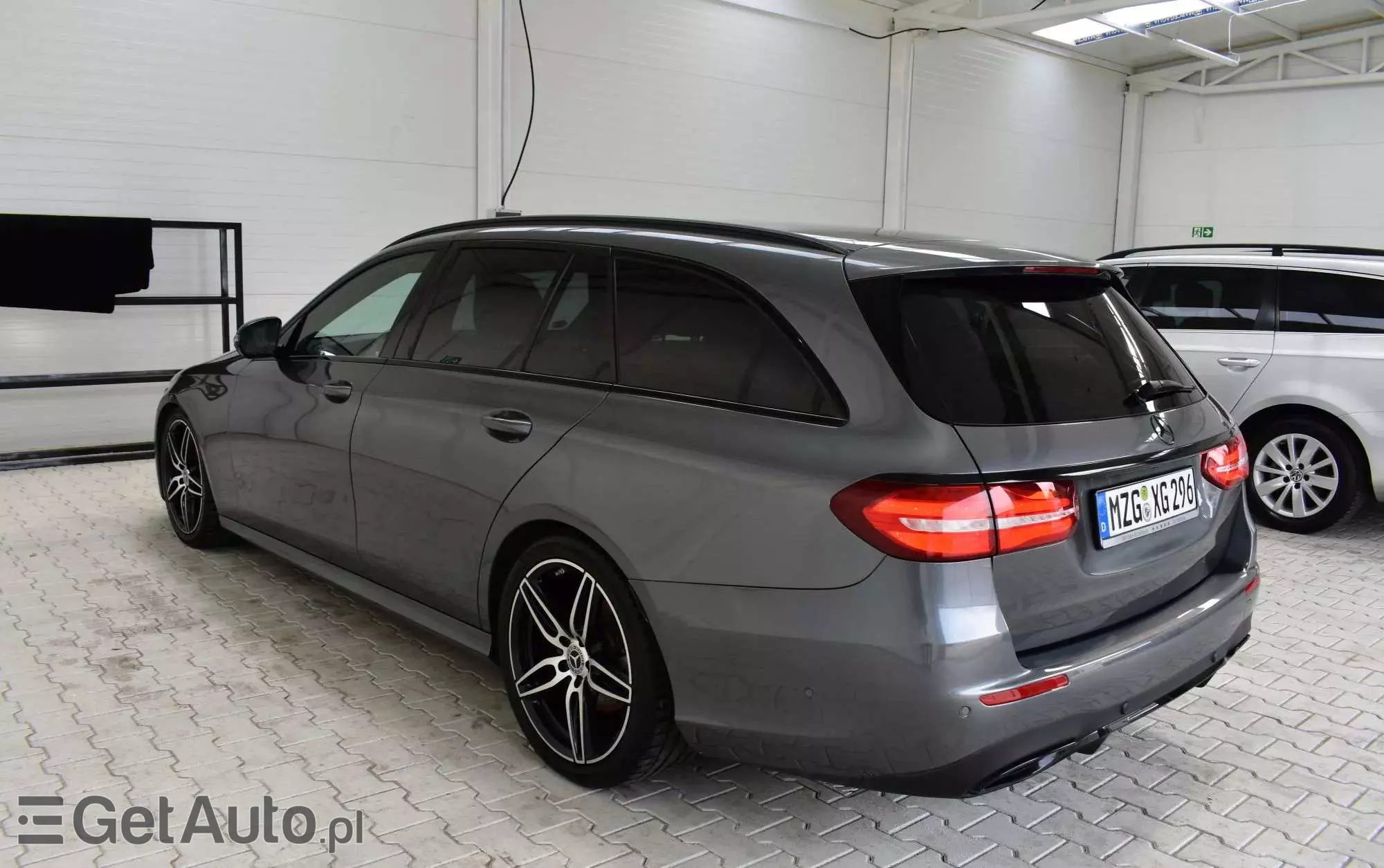 MERCEDES-BENZ Klasa E 220 d AMG