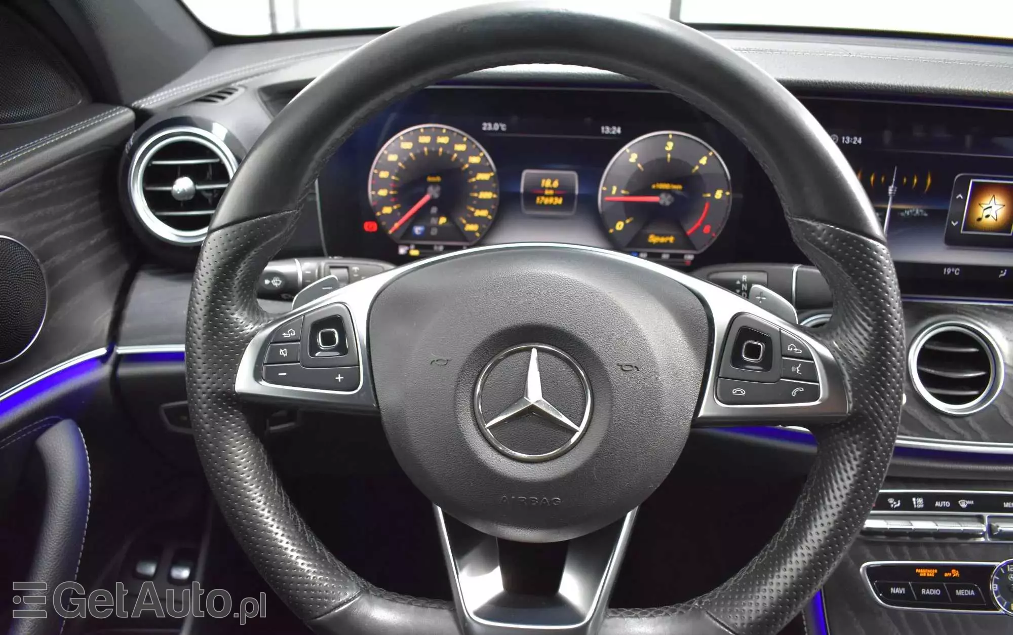 MERCEDES-BENZ Klasa E 220 d AMG