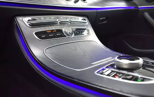 MERCEDES-BENZ Klasa E 220 d AMG