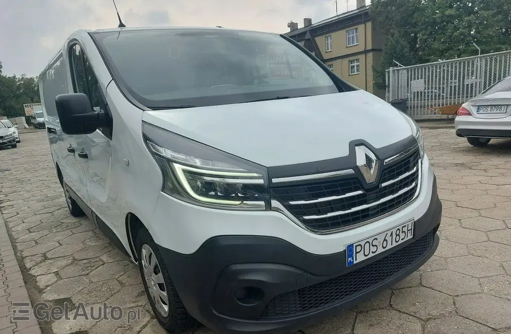 RENAULT Trafic 