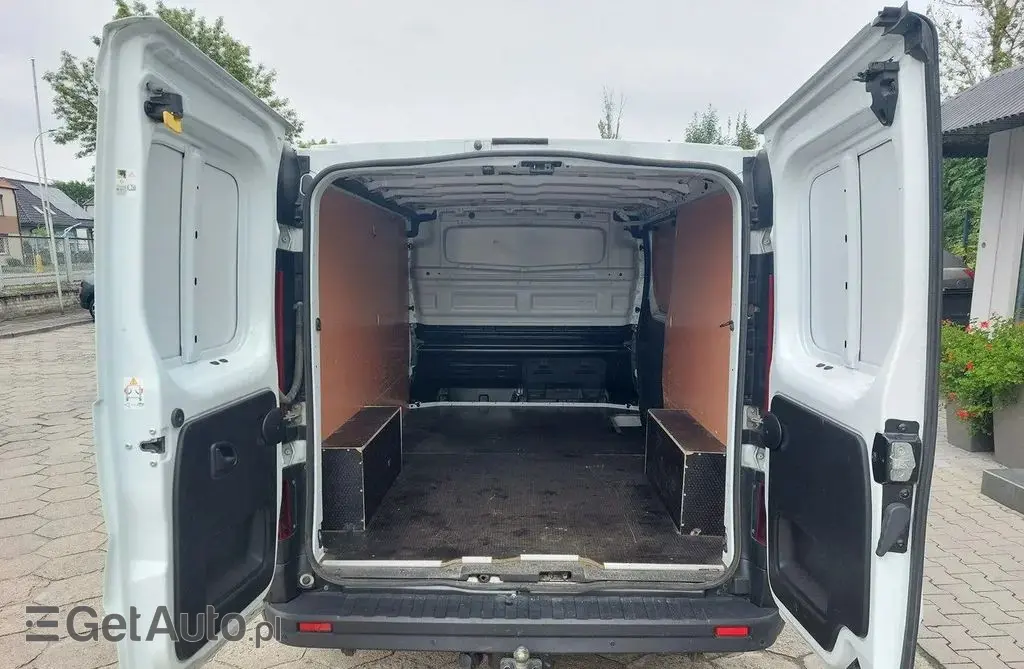 RENAULT Trafic 