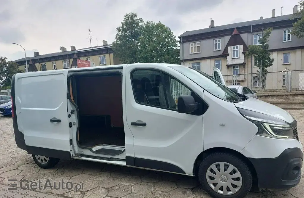 RENAULT Trafic 