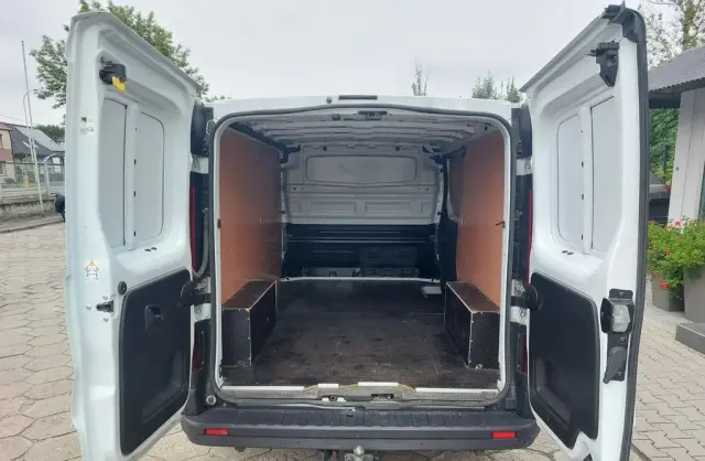 RENAULT Trafic 