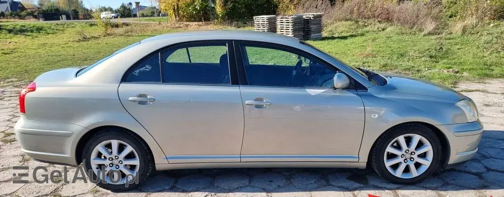 TOYOTA Avensis 