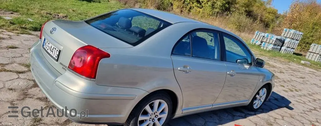 TOYOTA Avensis 