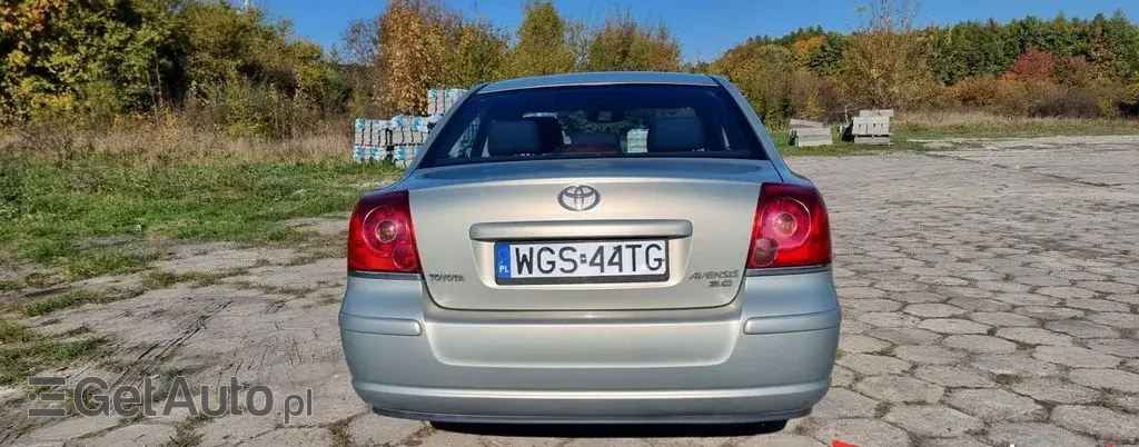 TOYOTA Avensis 