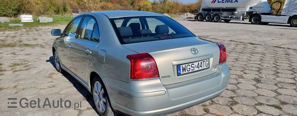 TOYOTA Avensis 