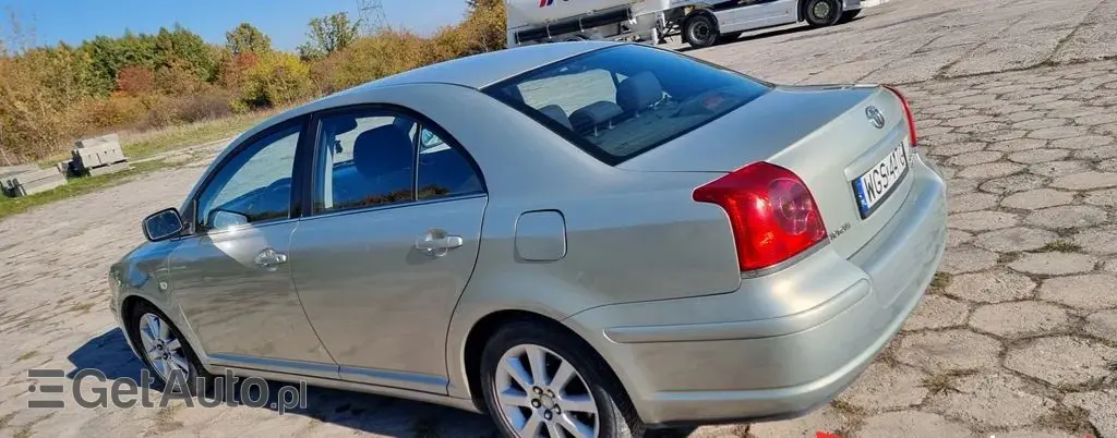 TOYOTA Avensis 