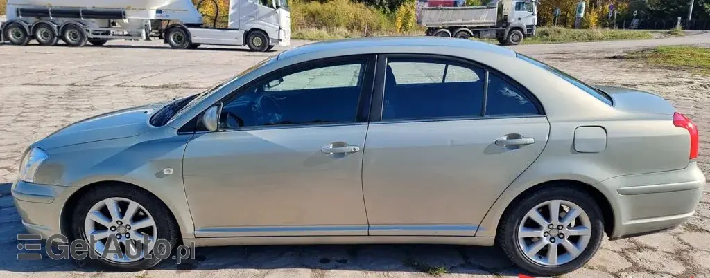 TOYOTA Avensis 