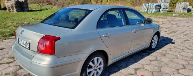 TOYOTA Avensis 