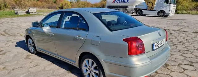TOYOTA Avensis 