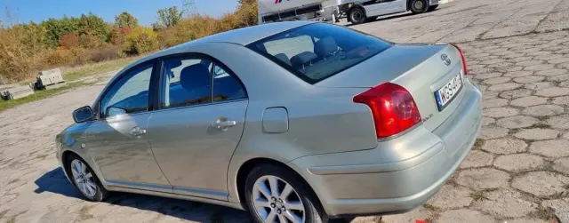TOYOTA Avensis 
