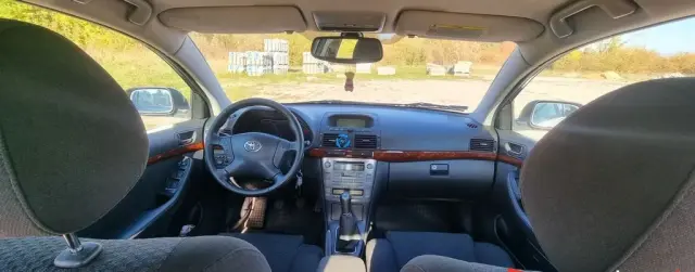 TOYOTA Avensis 