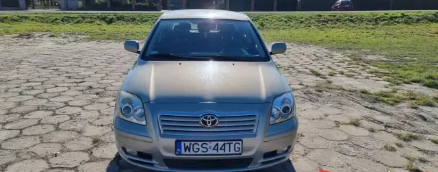 TOYOTA Avensis 