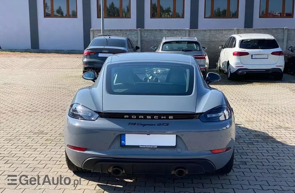 PORSCHE 718 Cayman 