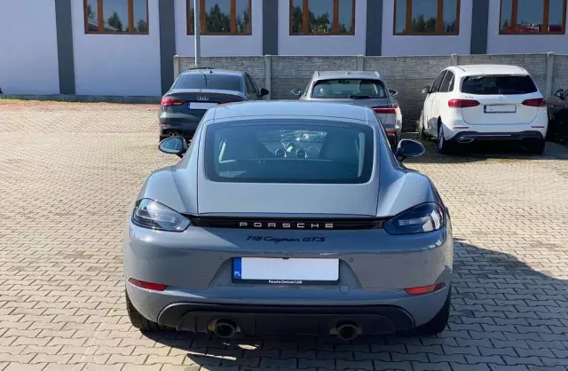 PORSCHE 718 Cayman 