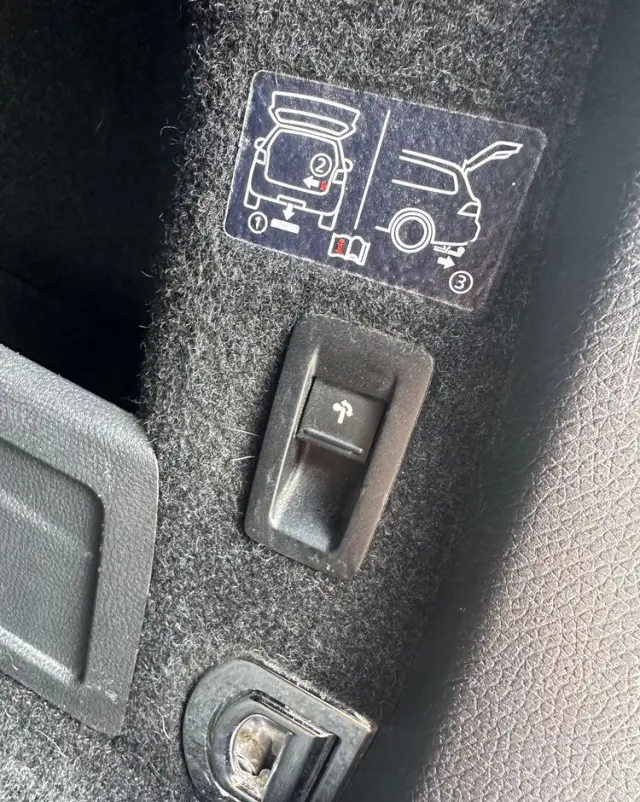 VOLKSWAGEN Passat Variant 2.0 TDI 4Mot Highline