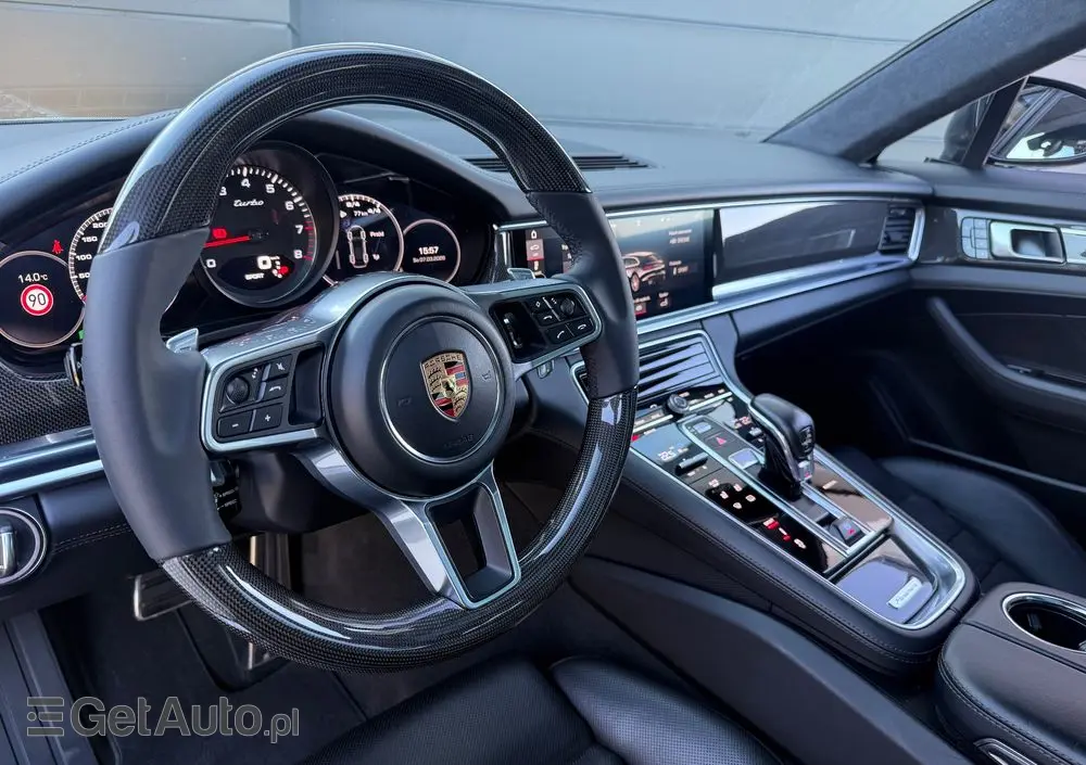 PORSCHE Panamera Turbo
