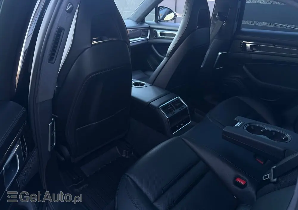PORSCHE Panamera Turbo