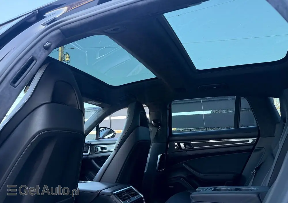 PORSCHE Panamera Turbo