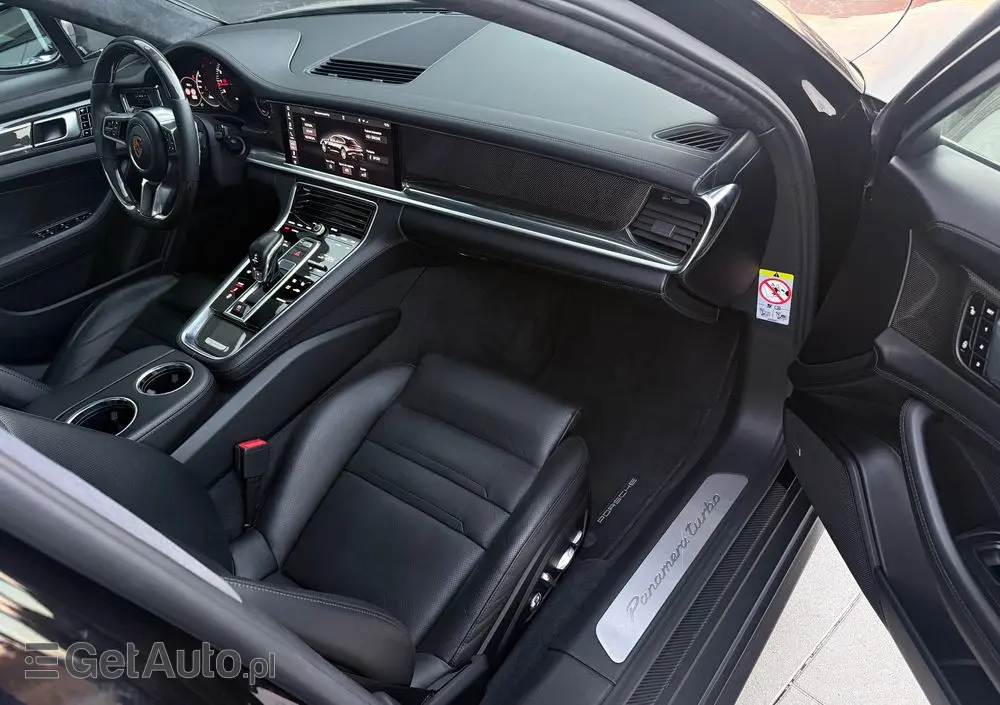 PORSCHE Panamera Turbo