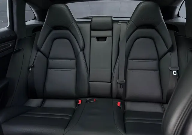 PORSCHE Panamera Turbo