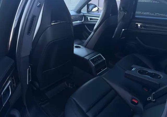 PORSCHE Panamera Turbo