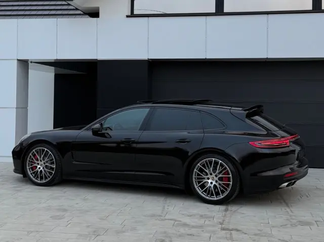 PORSCHE Panamera Turbo