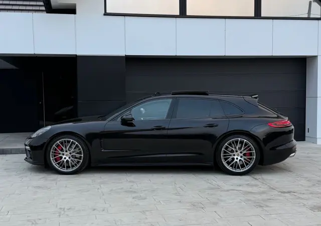 PORSCHE Panamera Turbo