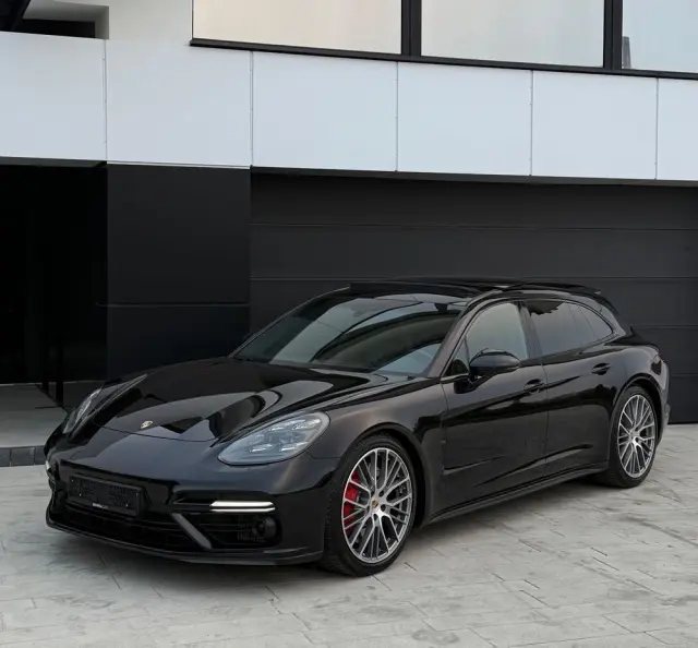 PORSCHE Panamera Turbo