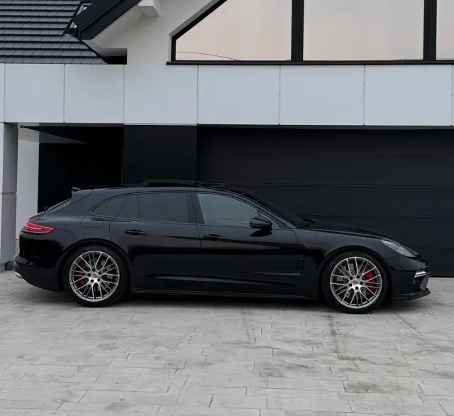 PORSCHE Panamera Turbo