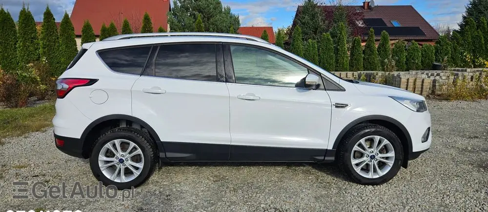 FORD Kuga 2.0 TDCi 2x4 Titanium