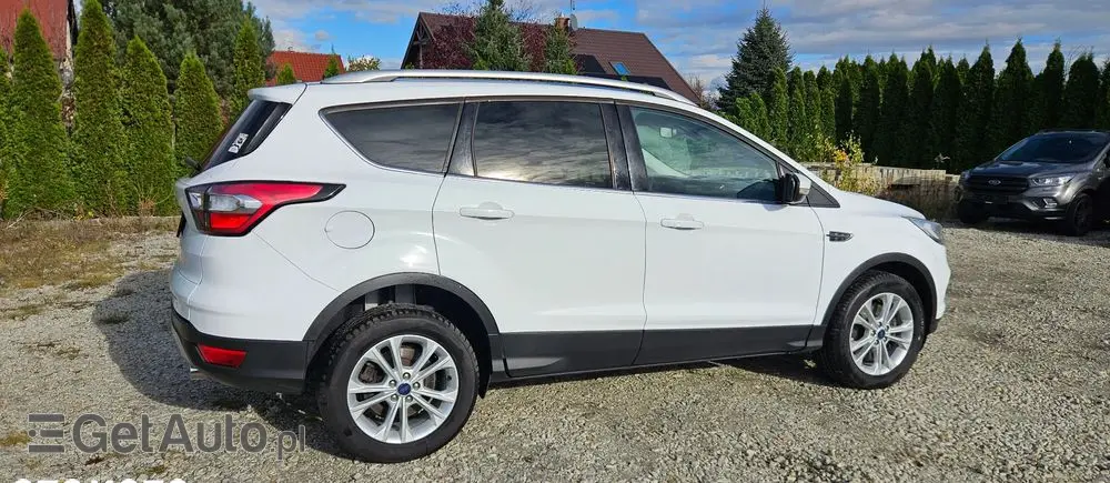 FORD Kuga 2.0 TDCi 2x4 Titanium