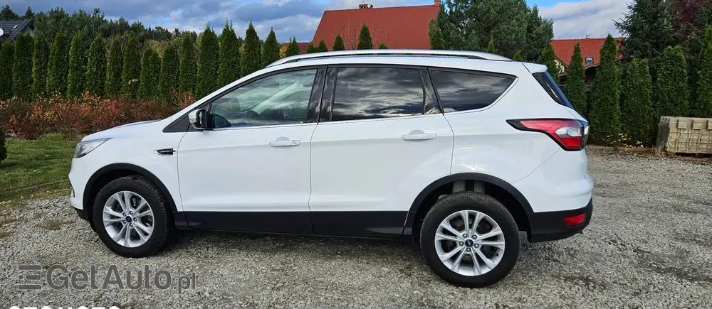 FORD Kuga 2.0 TDCi 2x4 Titanium