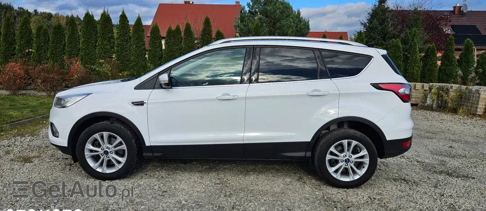 FORD Kuga 2.0 TDCi 2x4 Titanium