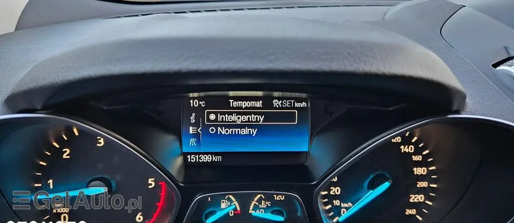 FORD Kuga 2.0 TDCi 2x4 Titanium