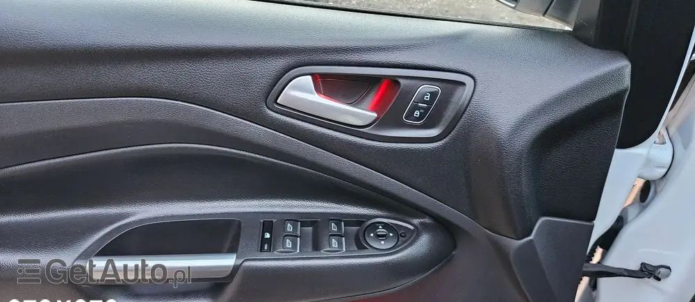 FORD Kuga 2.0 TDCi 2x4 Titanium