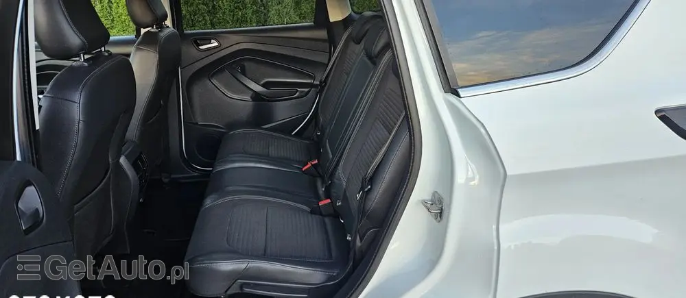 FORD Kuga 2.0 TDCi 2x4 Titanium