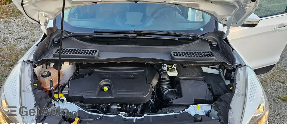 FORD Kuga 2.0 TDCi 2x4 Titanium