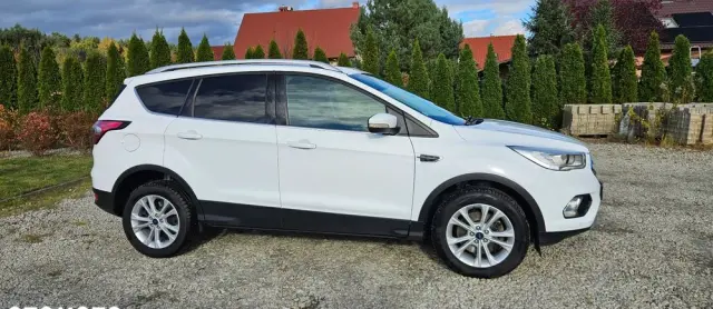 FORD Kuga 2.0 TDCi 2x4 Titanium