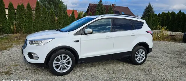 FORD Kuga 2.0 TDCi 2x4 Titanium