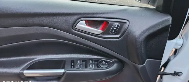 FORD Kuga 2.0 TDCi 2x4 Titanium