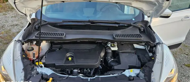 FORD Kuga 2.0 TDCi 2x4 Titanium