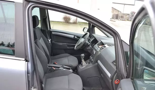 OPEL Zafira 