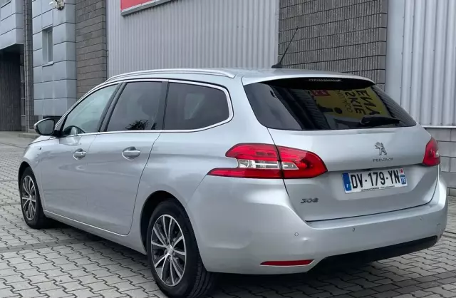 PEUGEOT 308 