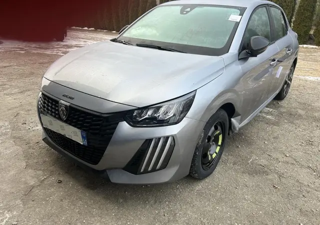 PEUGEOT 208 