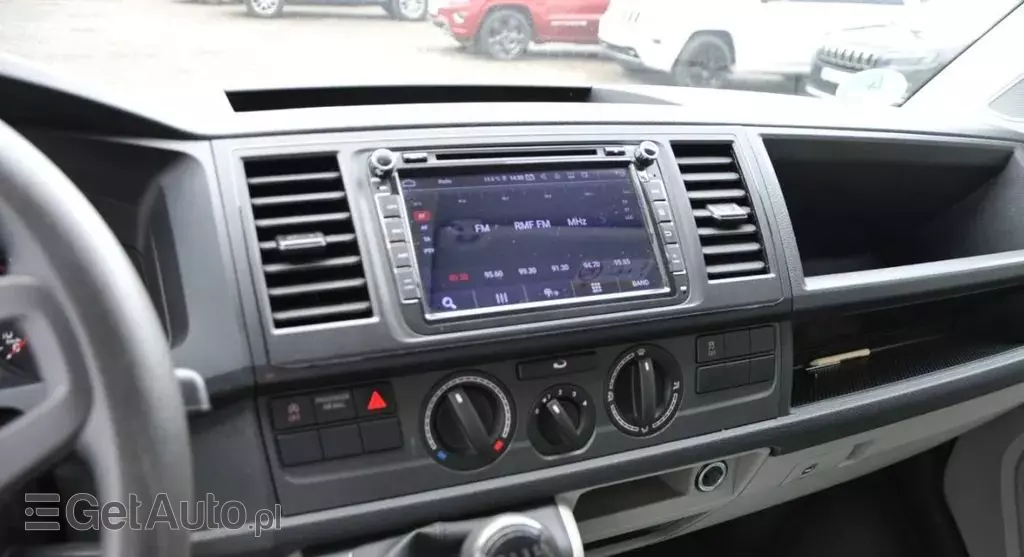 VOLKSWAGEN Transporter 