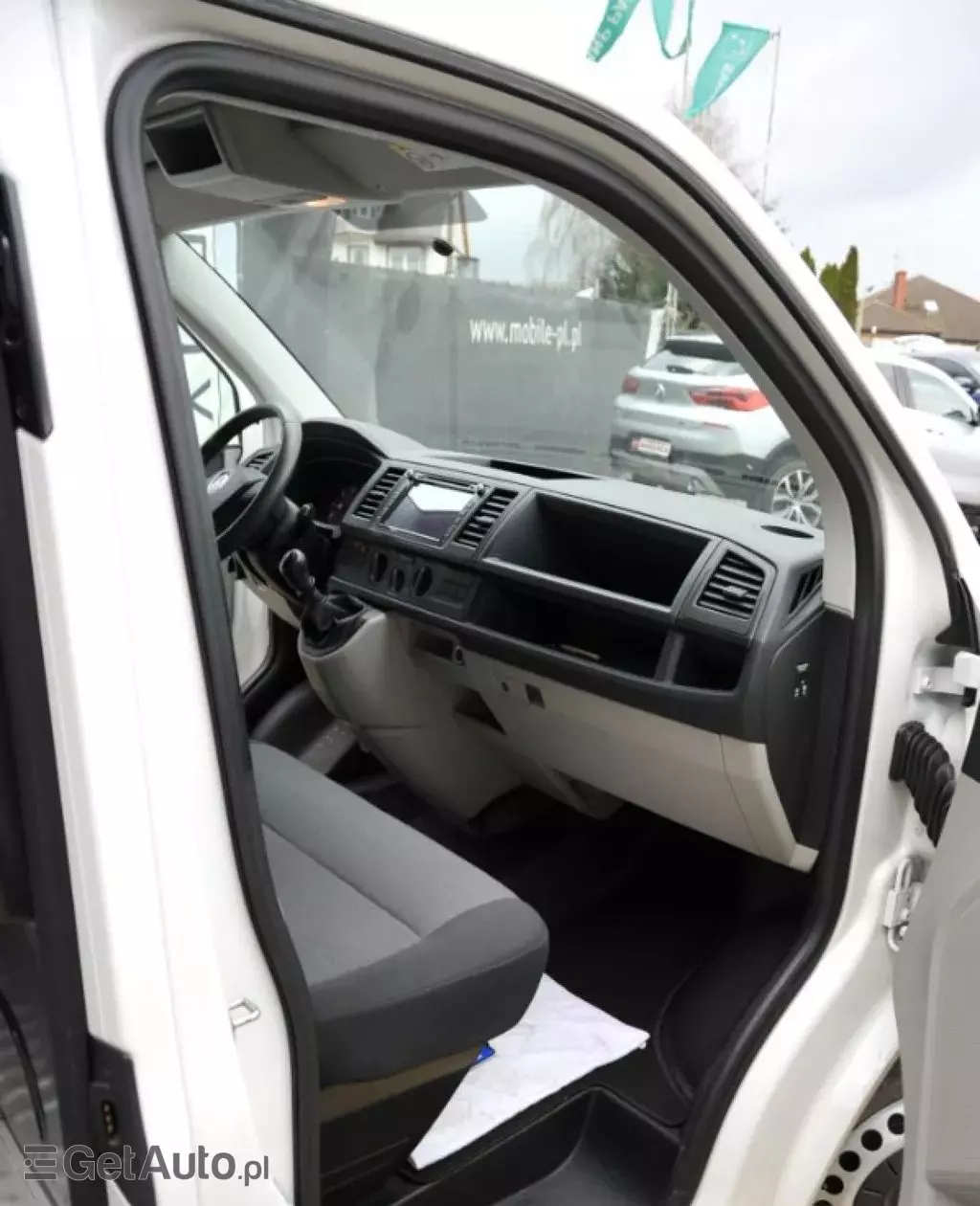 VOLKSWAGEN Transporter 