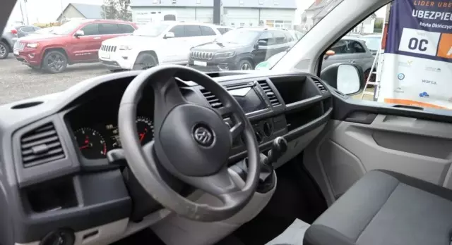 VOLKSWAGEN Transporter 